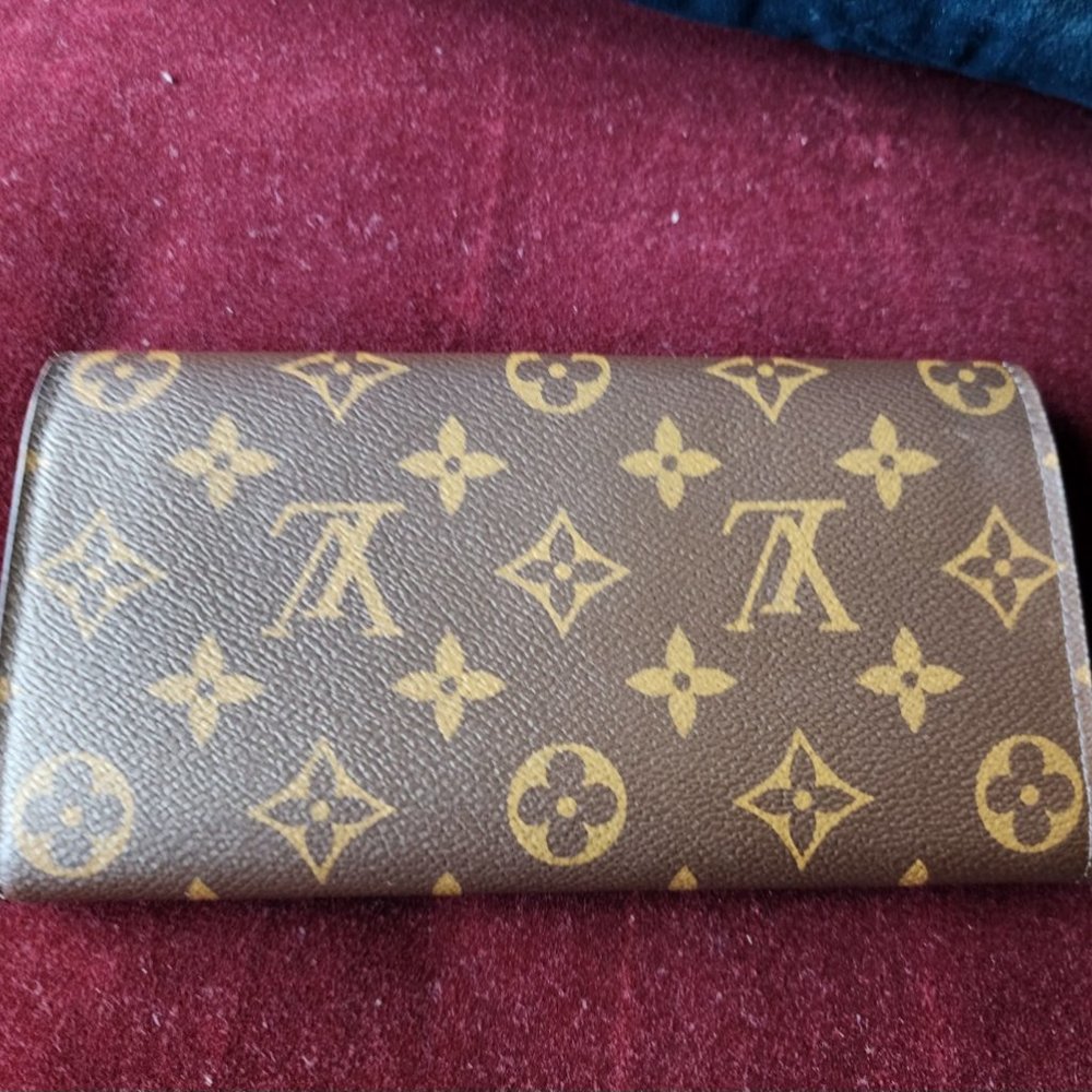 EUC Authentic Louis Vuitton Emilie Wallet in Rose Ballerina - Picture 4 of 11
